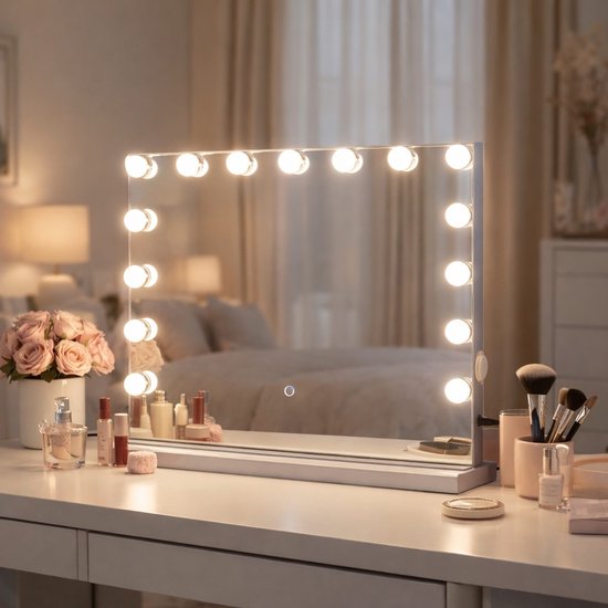 Make-upspiegel met ledverlichting, vergrotingsspiegel 30 x / 1 x, draaibaar en helderheid verstelbaar, oplaadbare make-upspiegel voor badkamer, thuis en op reis, cadeau voor dames/haar (wit