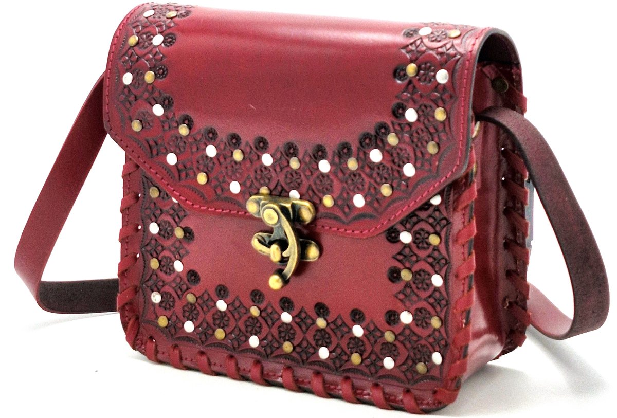 Boutique Trukado - Leren Zadeltas met Vintage Haakje en Studs rood - (bxhxd) ca. 20cm x 19cm x 8,5cm