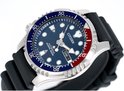 Citizen Promaster horloge met blauze wijzerplaat, rood-blauwe lunette en datumweergave.