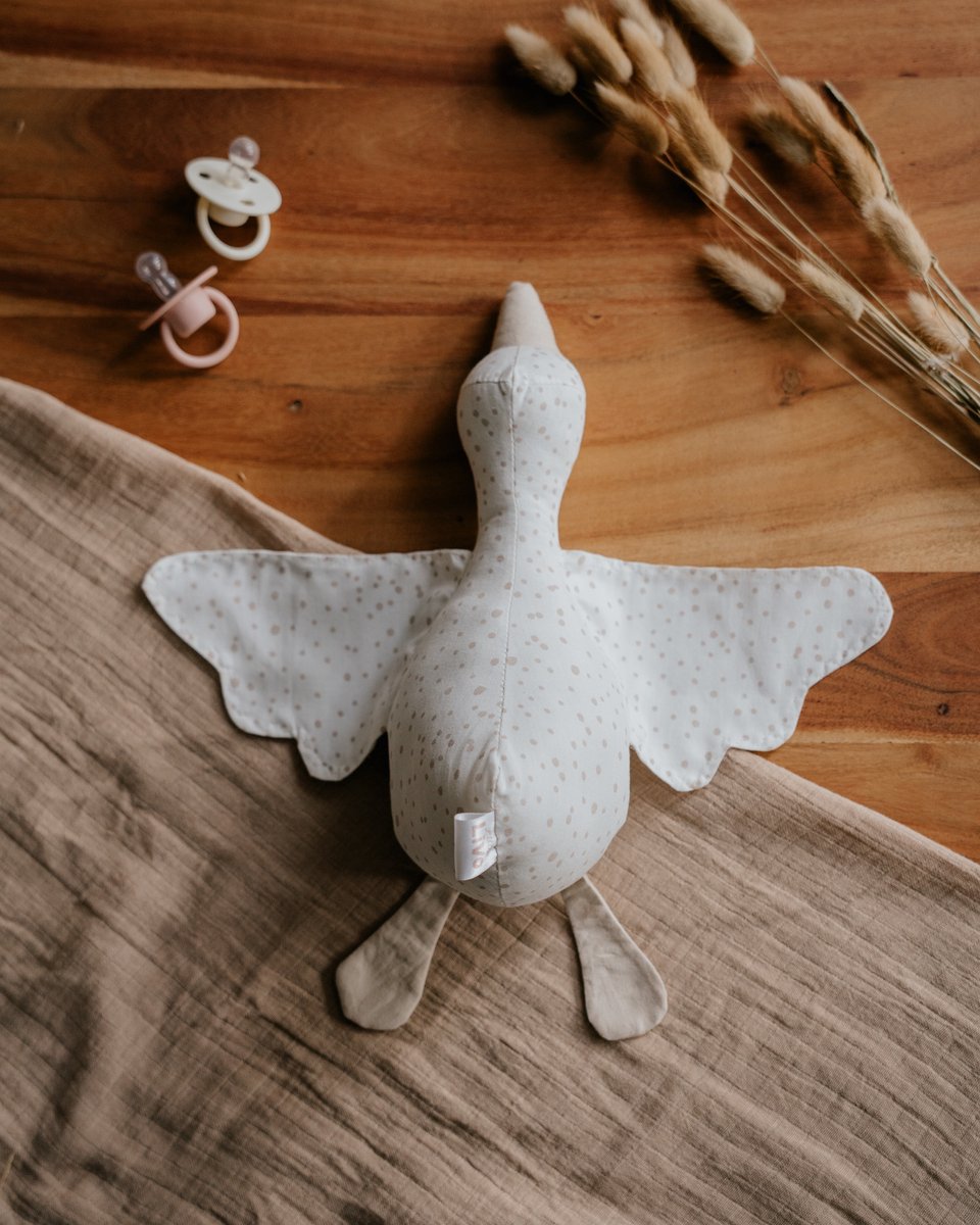 Little Livo Handgemaakte Knuffelgans – 28x36 cm – Confetti patroon – 100% Katoen met Zachte Fleece Vulling