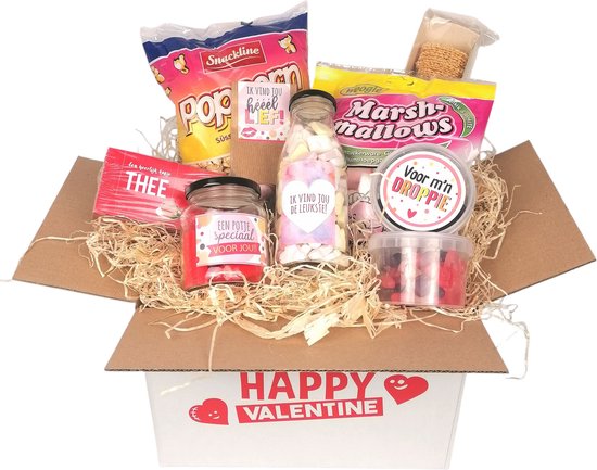 Valentijn Cadeaupakket "Happy Valentine" - Verwenbox met Snoep, Popcorn & Kaaswafels - Valentijnscadeau Vrouw & Man - Zoet & Hartig
