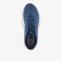 Bovenaanzicht van een blauwe New Balance sportschoen met 'FRESH FOAM 520' op de tong.