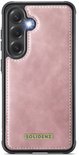 Roze achterkant van een hoesje met driedubbele camera-uitsparing en SOLIDENZ logo.
