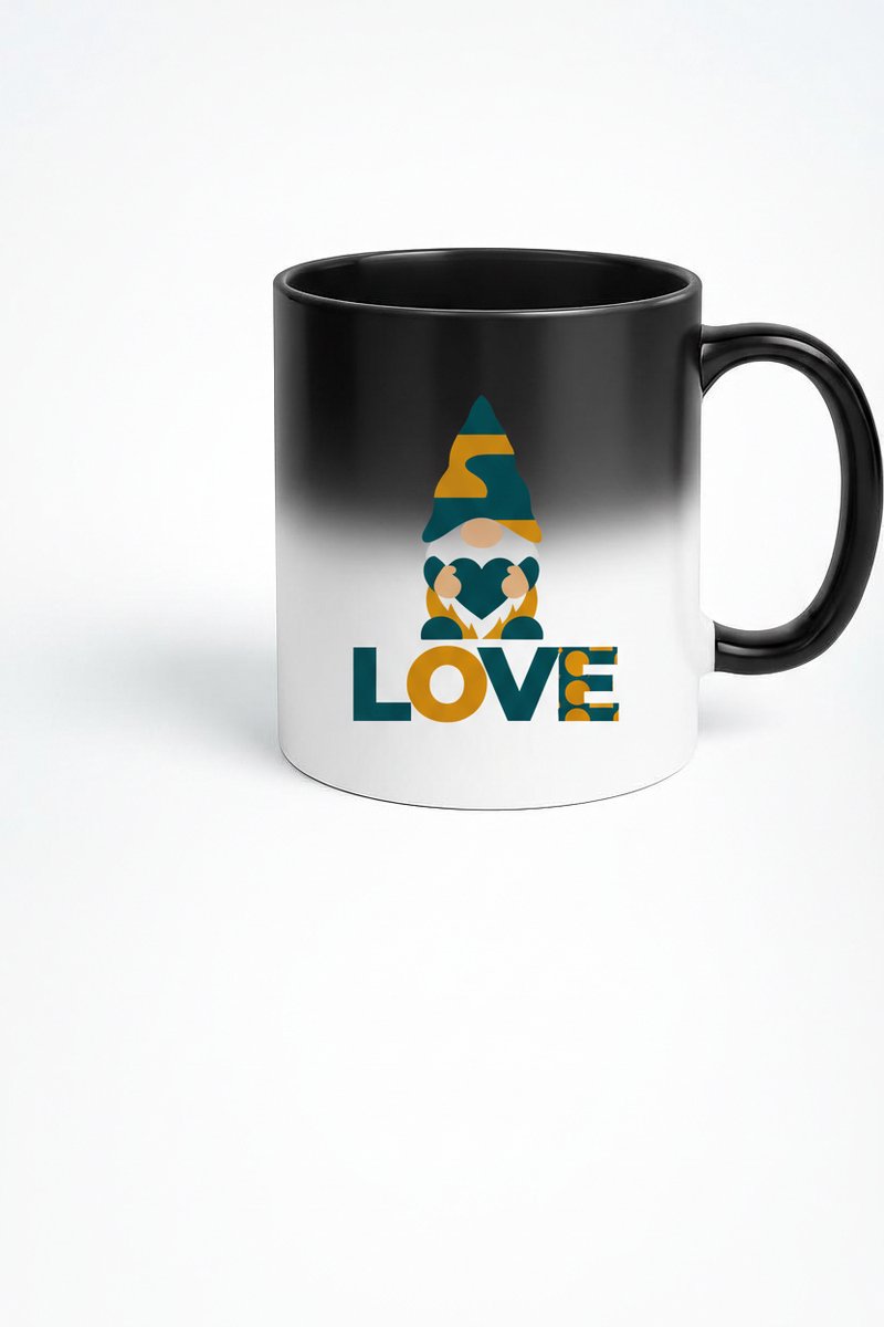 Magische Mok: Liefdeskabouter met Hart & LOVE Tekst - Hittegevoelig Design