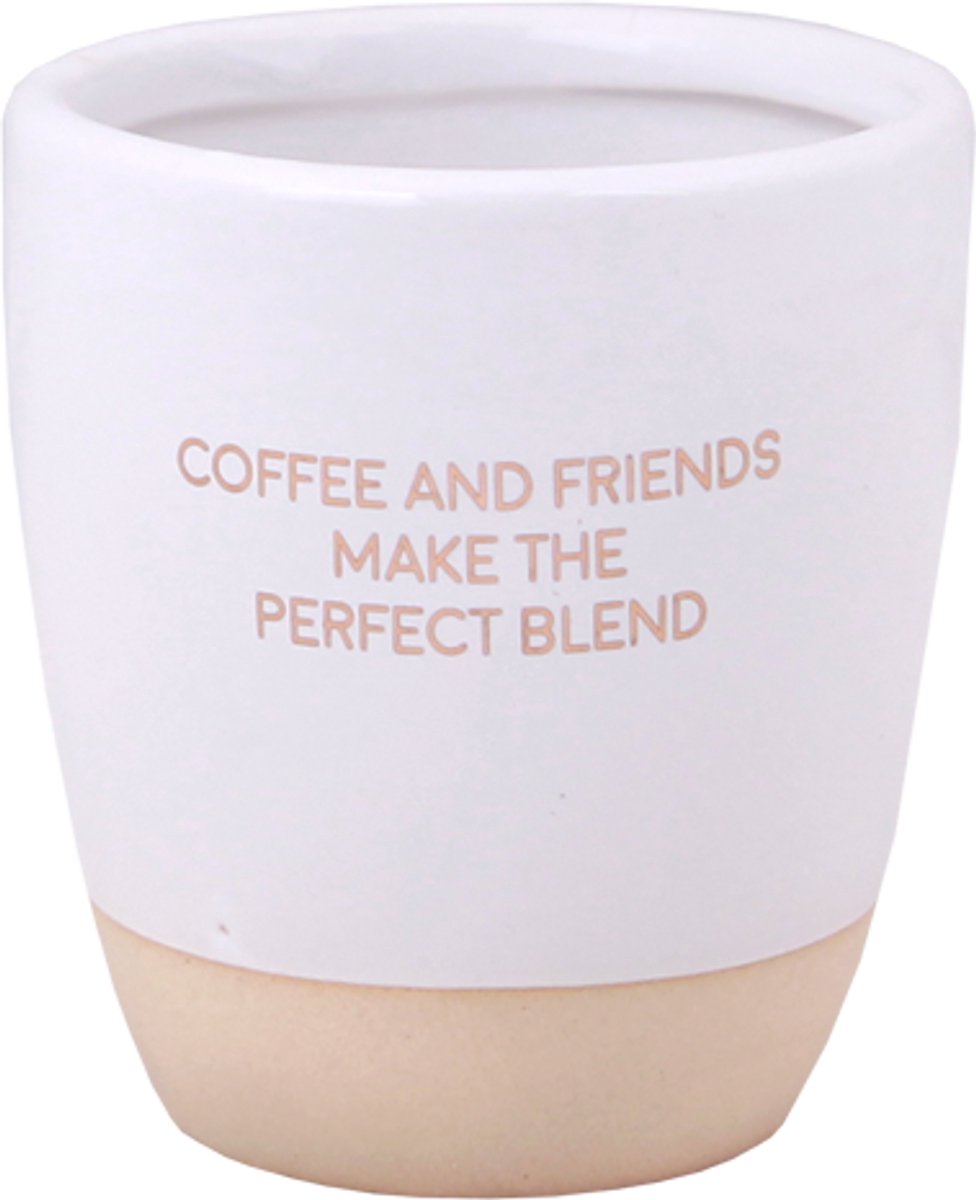 MY FLAME - Sojakaars in koffiekop - COFFEE & FRIENDS, MAKE THE PERFECT BLEND - Geur: Coffee kissed spice - Maat: D7 x H8 cm - Branduren: 35u