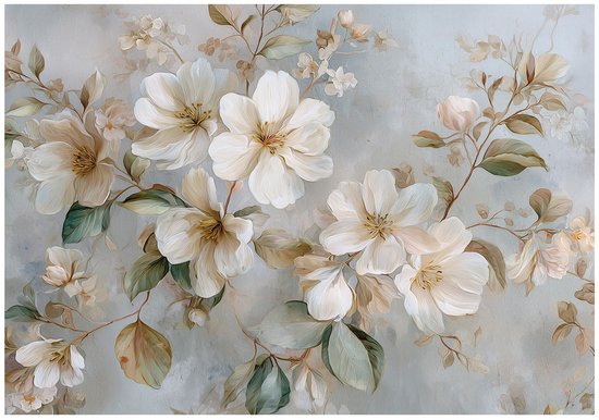 Fotobehang met een zacht, aquarelachtig patroon van grote crème bloemen en groene bladeren tegen een lichtgrijze achtergrond.
