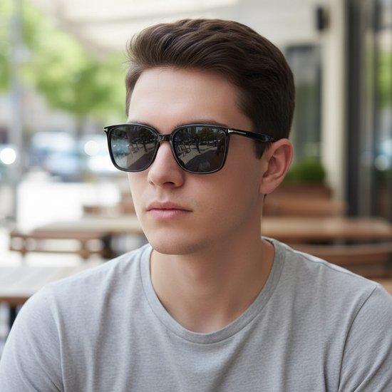 VueDeCerf Unisex Zonnebril - CAT 3 Zonnebril - UV380 - Vierkant - Zwart Montuur met Grijze Glazen van Merkloos — afbeelding 5