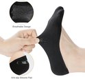 Zwarte onzichtbare sok met anti-slip siliconen pad aan de hiel en ademend ontwerp.