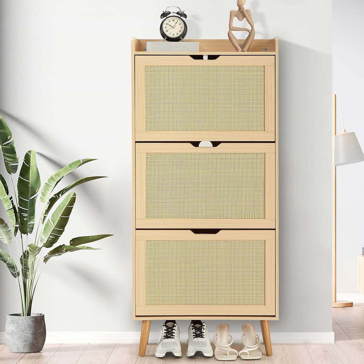 Schoenenkast - Rieten schoenenkast - Drie verdiepingen tellende staande schoenenkast - Klaplade en anti-kantelontwerp - Biedt plaats aan 15-20 paar schoenen voor in de kast - 120 × 60 × 24 cm