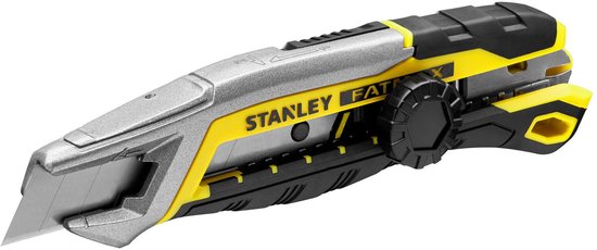 Stanley FatMax mes met mes uitgeschoven, gele en zwarte details, zilverkleurige behuizing.