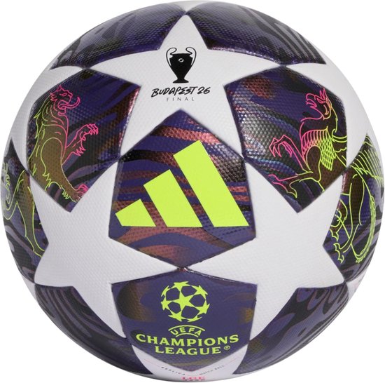 Voetbal met witte sterpanelen, paarse panelen met holografische print en neon-gele lijnen, een Adidas logo en afbeeldingen van leeuwen.