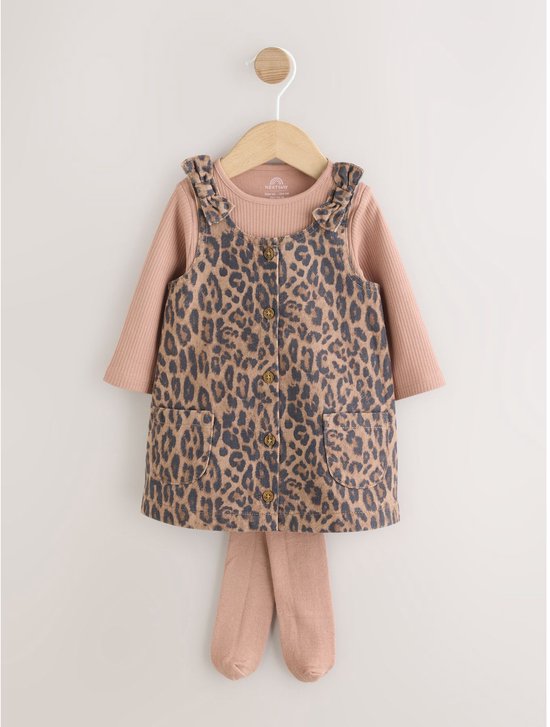 Driedelige set: pinafore jurk met luipaardprint, roze bodysuit en bijpassende panty's.