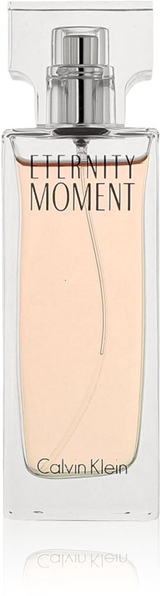 Flacon de Calvin Klein Eternity Moment Eau de Parfum au liquide rose pâle.