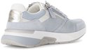 Lichtblauwe Gabor sneaker met zilvere details, witte zool en ritssluiting.