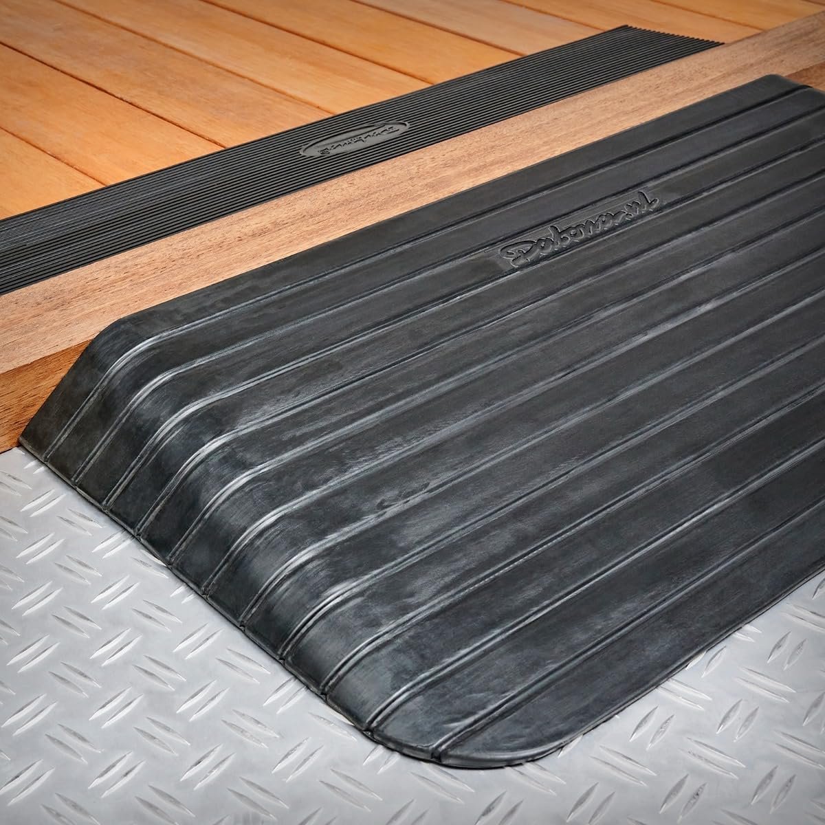 Rubberen Drempelhulp - Oprijplaat - Obstakels Overbruggen - Antislip Profiel - 90x42x10cm - Zwart
