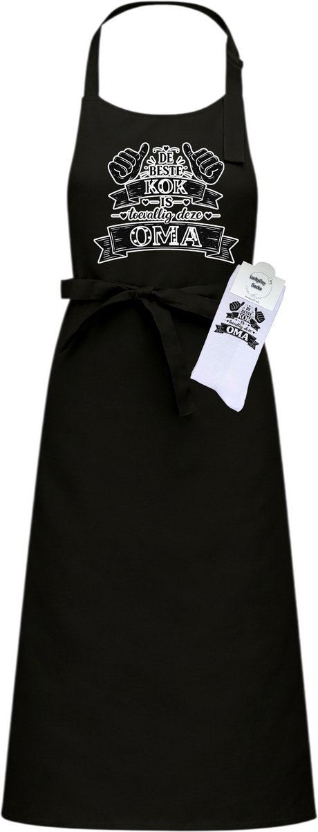 Keukenschort en sokken met tekst - Giftset - De beste kok is toevallig deze oma - Moederdag - Vaderdag - Zwart - Verstelbaar - Cadeau idee - Verjaardag - Cadeau dames en heren - Liefste Opa en Oma cadeau - Kerst cadeau - Grappig cadeau - Onesize