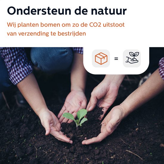 Deux mains plantent une petite pousse verte dans la terre, avec les icônes d'un colis et d'une plante.