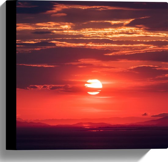 WallClassics - Canvas  - Ondergaande Zon achter Wolken - 30x30 cm Foto op Canvas Schilderij (Wanddecoratie op Canvas)