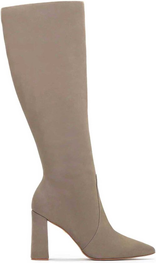 Bottes hautes beige à tige côtelée et semelle crantée