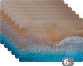 Placemat - Placemats kunststof - Strand - Zee - Zand - Zomer - Blauw - Golven - 45x30 cm - 6 stuks - Hittebestendig - Anti-Slip - Onderlegger - Afneembaar