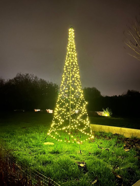 Meisterhome - Kerstboom voor buiten – 2.4 Meter – 400 Led Warm Wit– Met mast - vlaggenmast - Meisterhome