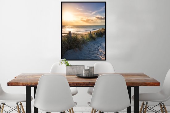 PosterMonkey - Affiche encadrée - Cadre photo - Plage - Mer - Dune - Banc - Cadre affiche - Affiche - Décoration murale - Tableau avec cadre - Cadre - 60x80 cm - Affiche plage - Cadre affiche