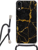 Hoesje met koord Geschikt voor iPhone XR - Marmer print - Goud - Zwart - Marmer printlook - Glitter - Siliconen - Crossbody - Backcover met Koord - Telefoonhoesje met koord - Hoesje met touw