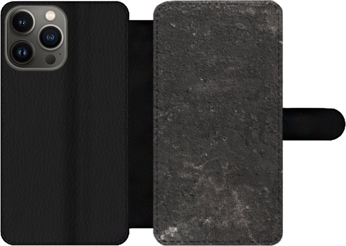 Telefoonhoesje Geschikt voor iPhone 13 Pro Max telefoonhoesje - Beton print - Muur - Zwart - Vintage - Industrieel - Met vakjes - Wallet case met magneetsluiting