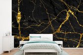 Behang - Fotobehang Marmer - Goud - Zwart - Marmerlook - Luxe - Glitter - Breedte 525 cm x hoogte 350 cm