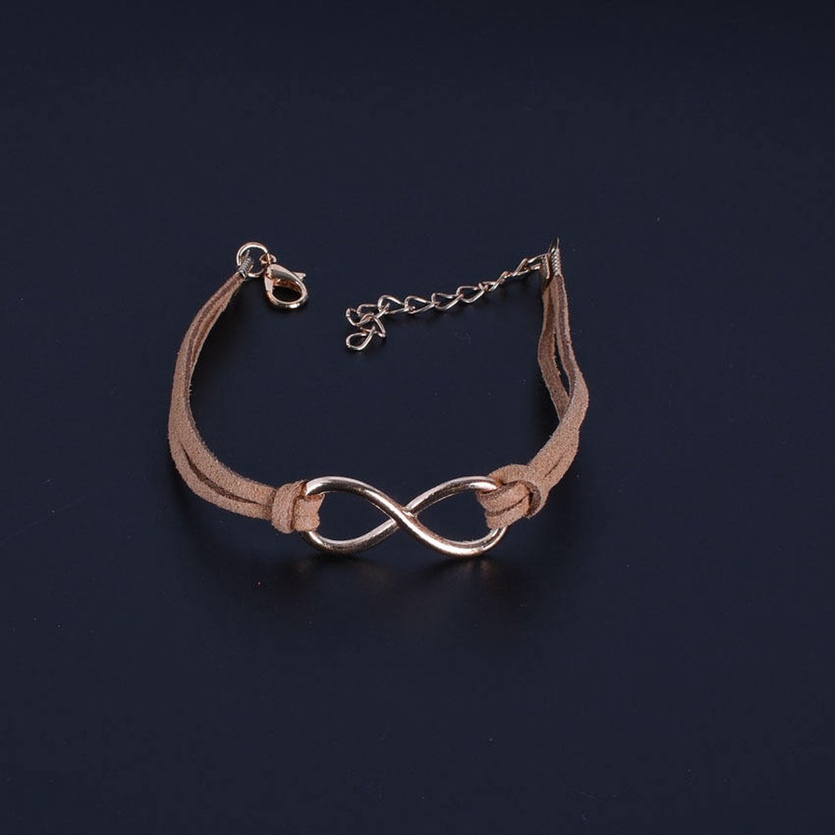 Lumici® | Infinity Armband - Oneindig - Oneindige Armband - Bracelet - Touw - Rope - Lucky 8 - Cadeau Voor Vrouwen - Moederdag Cadeau - Valentijn - Liefde - Verrassing - Zwart & Wit