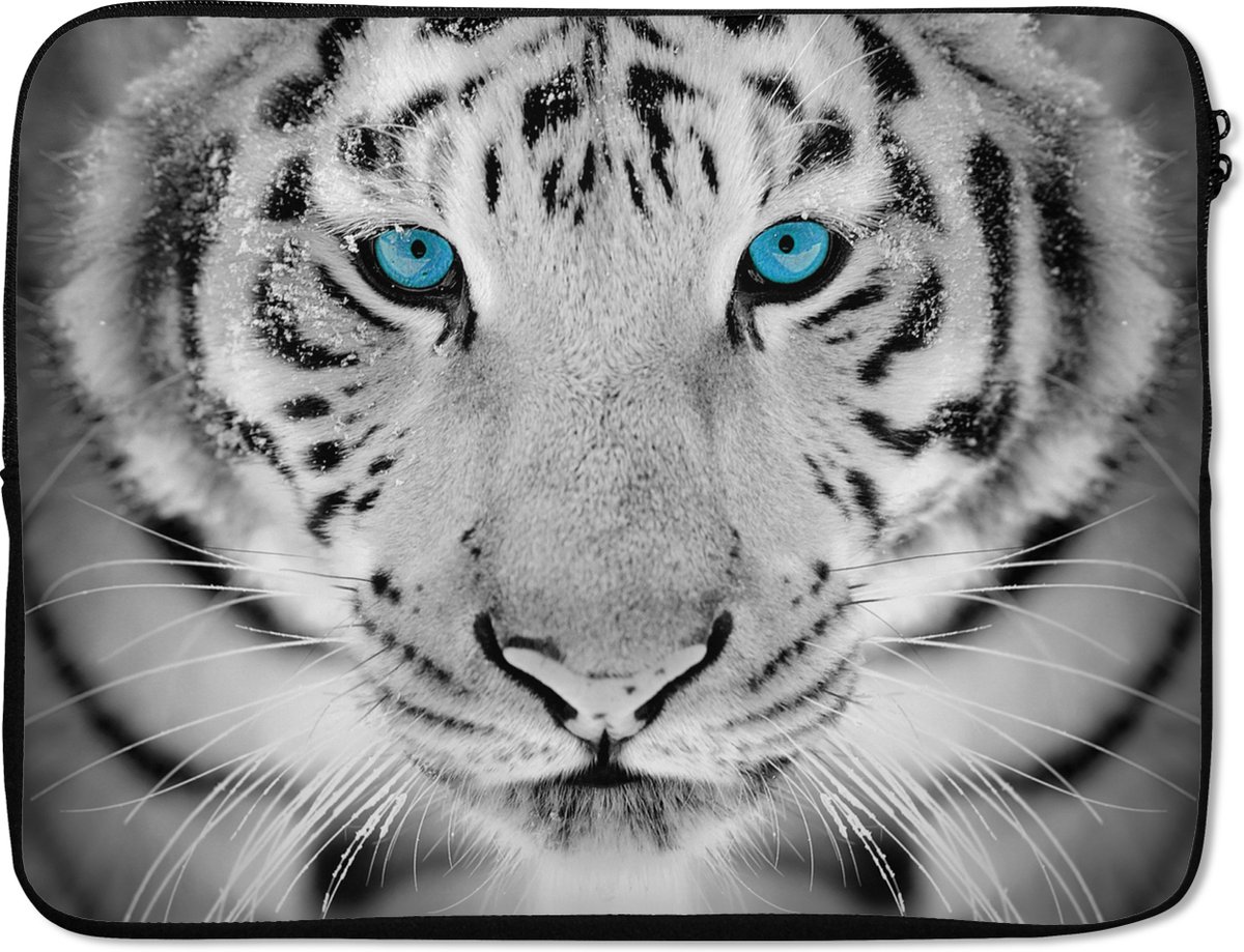 Laptophoes 15.6 inch - Dieren - Tijger - Ogen - Blauw - Zwart wit - Laptop sleeve - Binnenmaat 37x26 cm - Zwarte achterkant