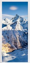 Deursticker Zwitserse Alpen tijdens de winter - 95x215 cm - Deurposter