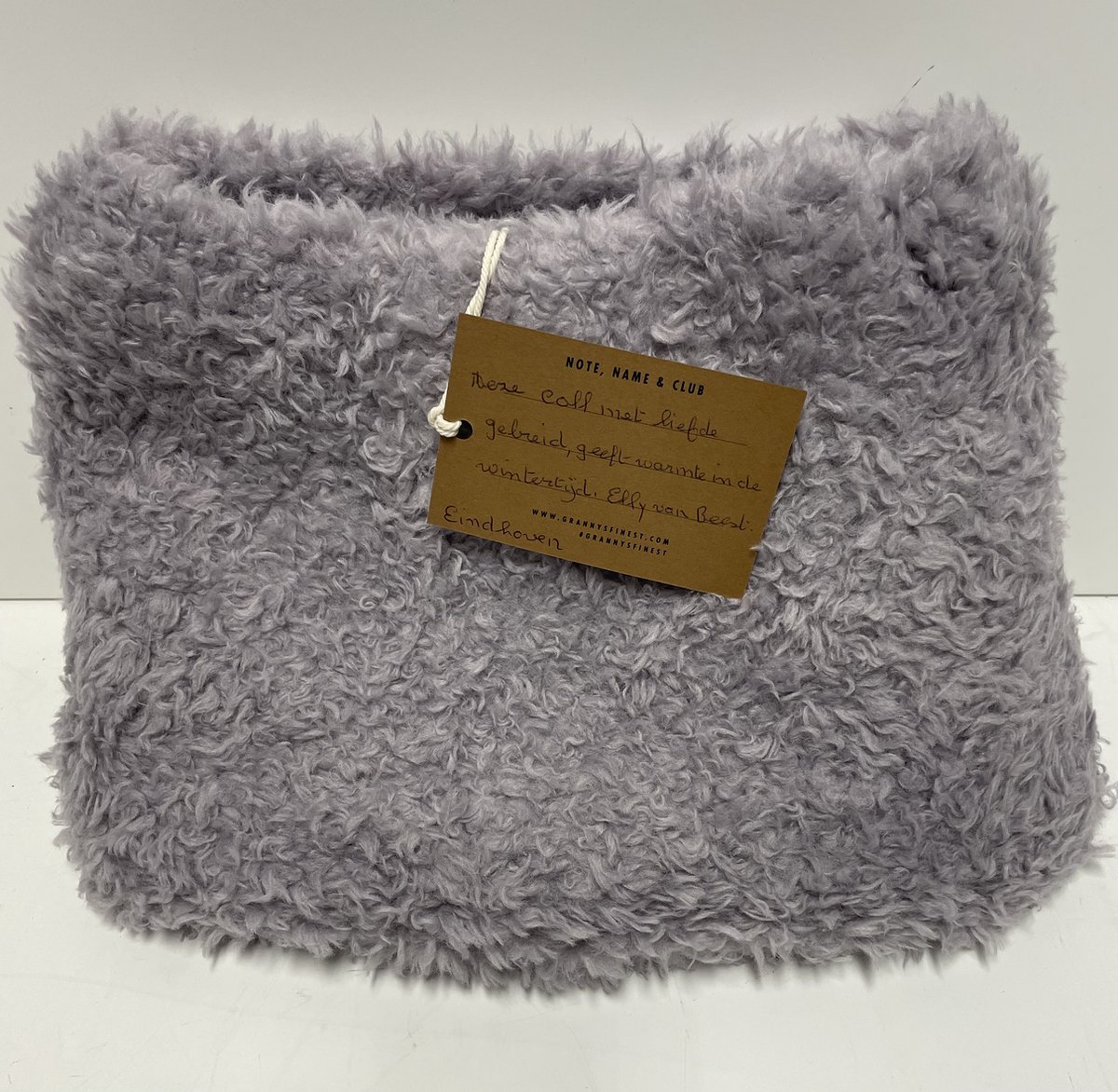 Granny's Finest - Col sjaal - Wol - Grijs - 33 x 43 cm - Handgemaakt met persoonlijke kaart