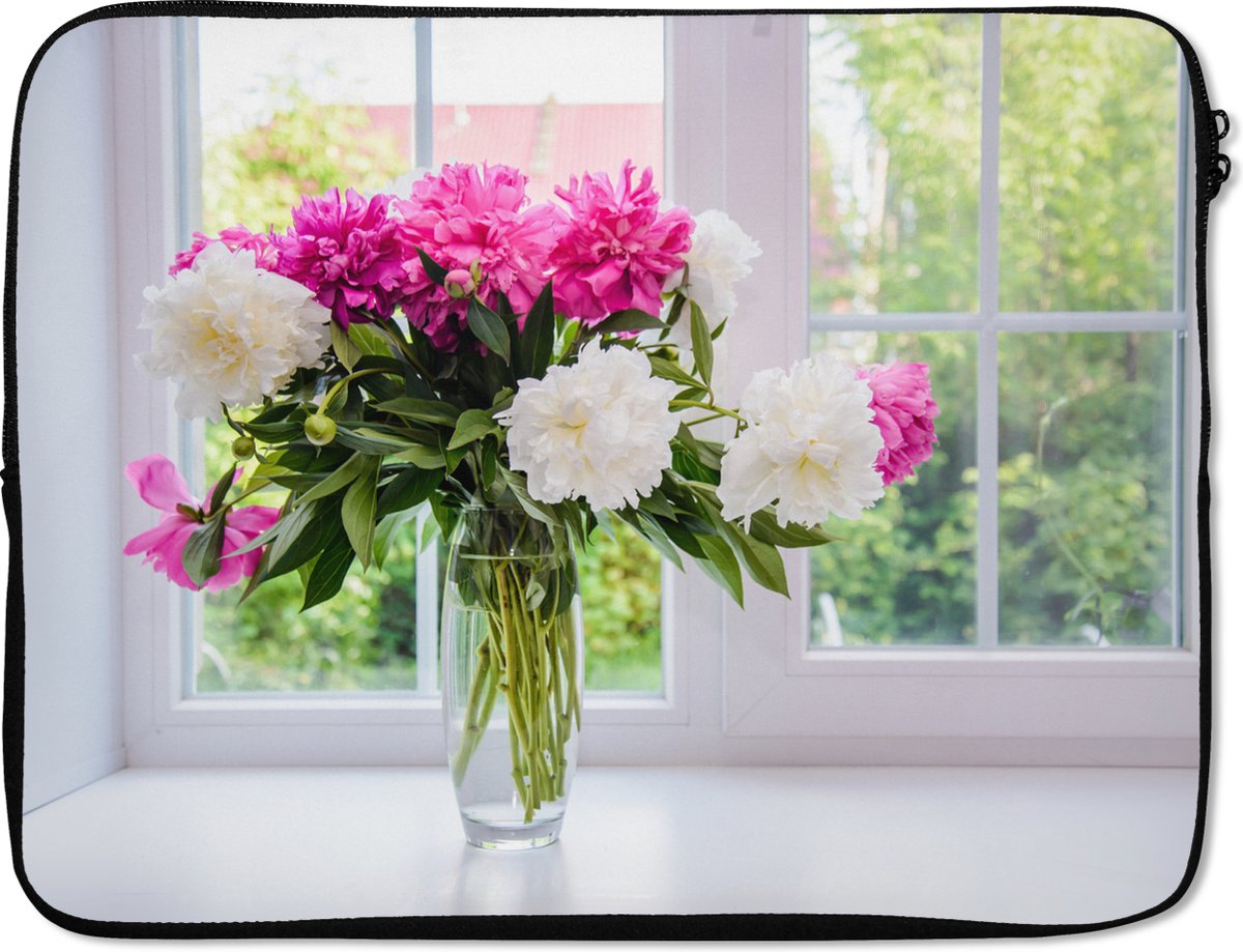 Laptophoes 17 inch - Bloemen - Pioenrozen - Vaas - Laptop sleeve - Binnenmaat 41x28 cm - Zwarte achterkant
