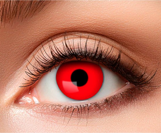 Rode contactlenzen met zwarte pupil, gedetailleerd oog.