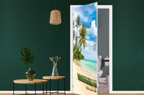 Deurposter 95x215 cm - Deursticker Strand - Kano - Palmboom - Tropical - Meubelfolie zelfklevend - Deurfolie woonkamer - Interieurfolie fotobehang - Deur plakfolie - Deurstickers - Deurbehang sticker - Kamer decoratie