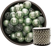 Kunststof kerstballen - 37x st - mintgroen - met kralenslinger zilver