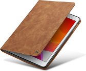Casemania Hoes Geschikt voor Apple iPad Air 1 - 9.7 inch (2013) Sienna Brown - Book Cover