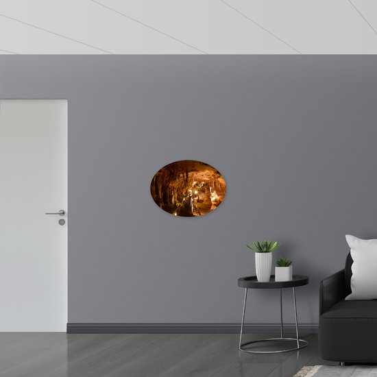 WallClassics - Dibond Oval - Bridge through Large Cave - 68x51 cm Photo sur Ovale (Avec Système d'accrochage)