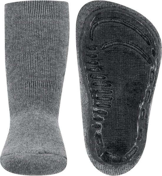 Grijze antislip sokken, met noppen aan de onderkant voor grip.