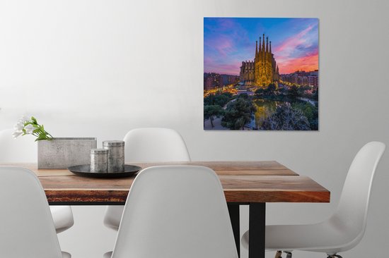 Peintures sur toile - Coucher de soleil derrière la Sagrada Familia en Espagne - 50x50 cm - Décoration murale