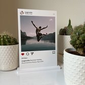 InstaFrame - Instagram Post Kunststof plaat wit inclusief standaard - 30x20cm - Gepersonaliseerd met foto en tekst