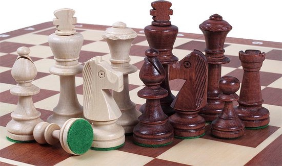 Foto: Chess the game klassiek schaakbord met schaakstukken staunton nr 4 haagbeukenhout 