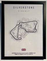 Silverstone Circuit op Canvas incl. Lijst - Met Plaatselijke Omgevingsdetails - Formule 1 - Poster - 30x40cm - Wanddecoratie - Max Verstappen - Cadeau - Vaderdag