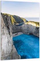 WallClassics - Dibond - Navagio Strand in Griekenland - 100x150 cm Foto op Aluminium (Wanddecoratie van metaal)