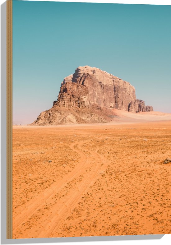 WallClassics - Hout - Hoge Rots in Uitgestorven Woestijn - 50x75 cm - 12 mm dik - Foto op Hout (Met Ophangsysteem)