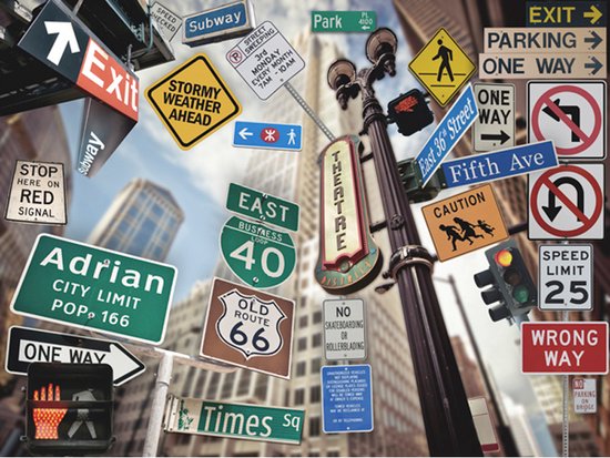 Papier peint photo - Personnages de NYC sur un fond coloré.