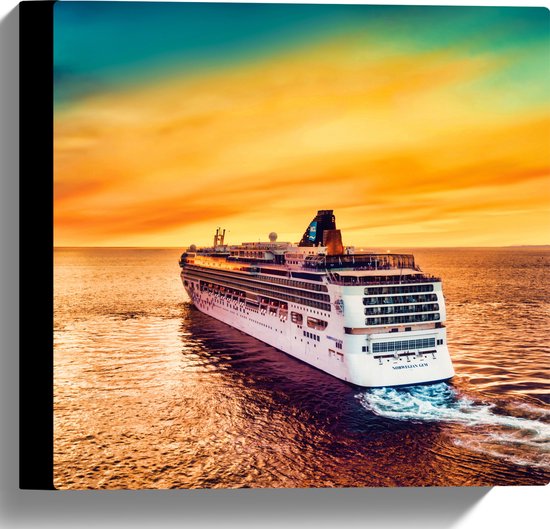 WallClassics - Canvas  - Groot Cruiseschip op Water met Felle Lucht - 30x30 cm Foto op Canvas Schilderij (Wanddecoratie op Canvas)