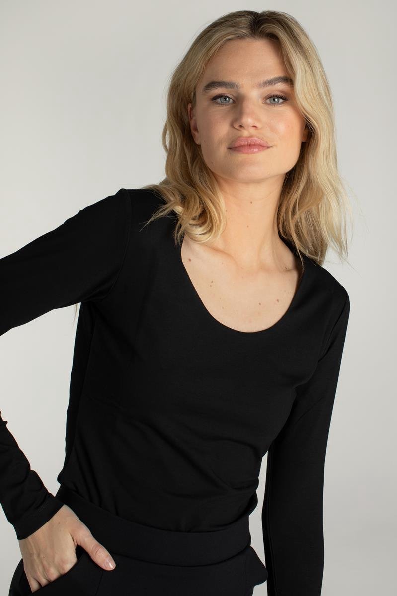 JUFFROUW JANSEN JERSEY BLACK LONGSLEEVE MET RONDE HALSLIJN maat XL
