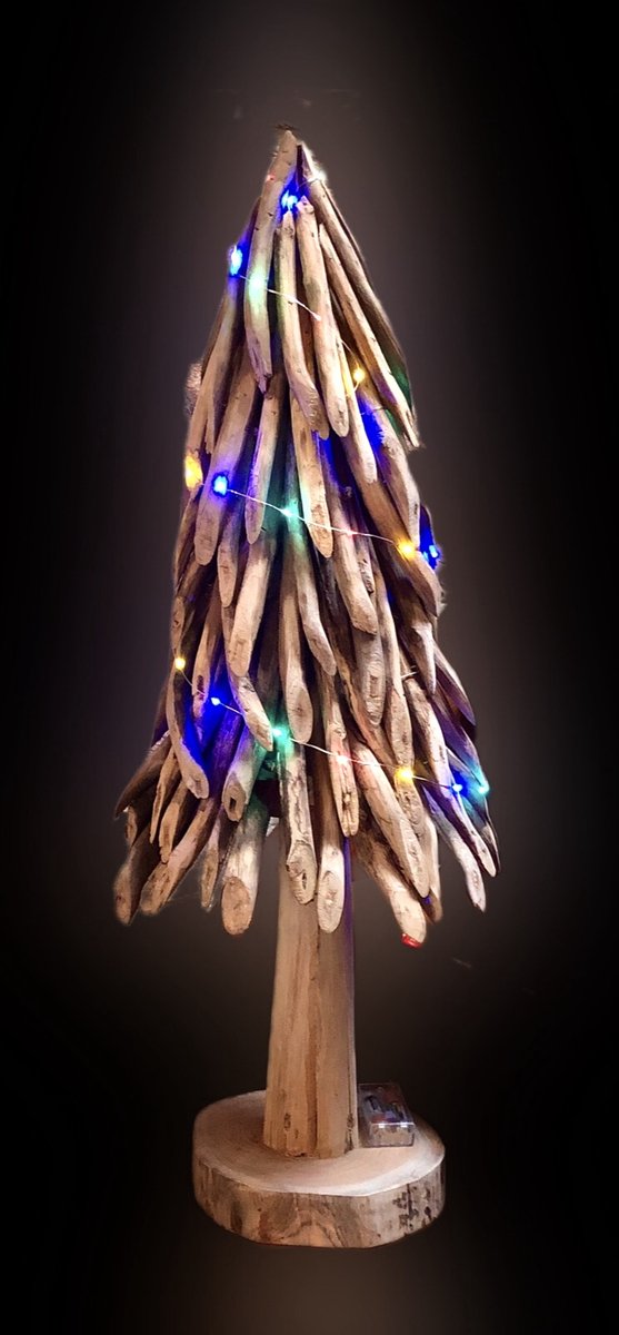 Kerstboom Hout LED-verlichting 80 cm hoog - Handmade Christmas Tree Ranting - Kerstboom - handgemaakt - gedroogd wortelhout - uniek - kerst - nieuwjaar - feestdagen - geschenk - cadeau - gift - originele kerstboom - verliest geen naalden